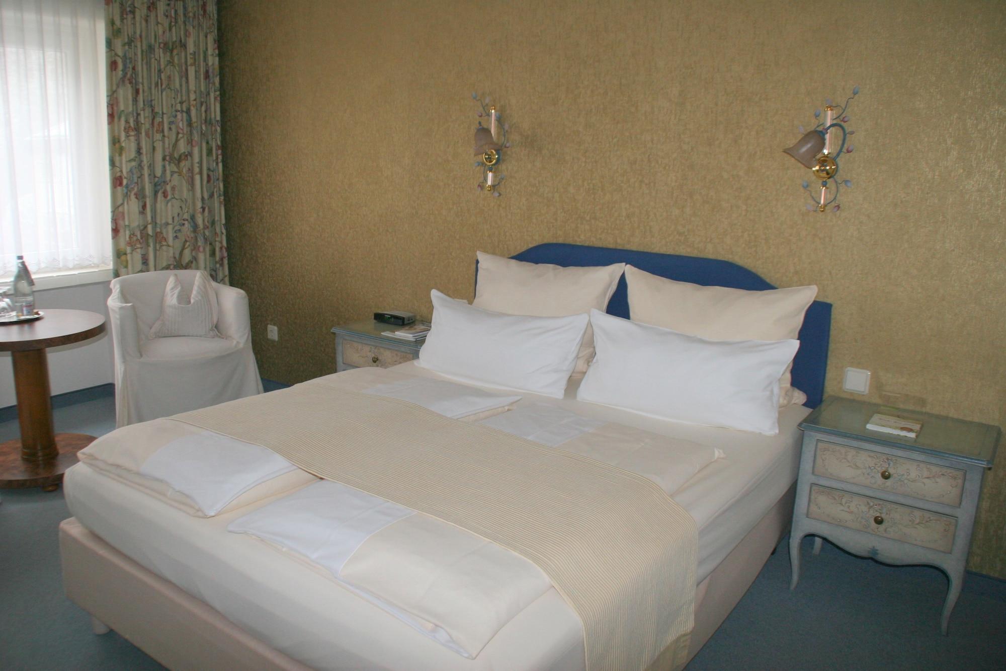 Sure Hotel By Best Western Rhoen Garden Попенхаузен Екстериор снимка