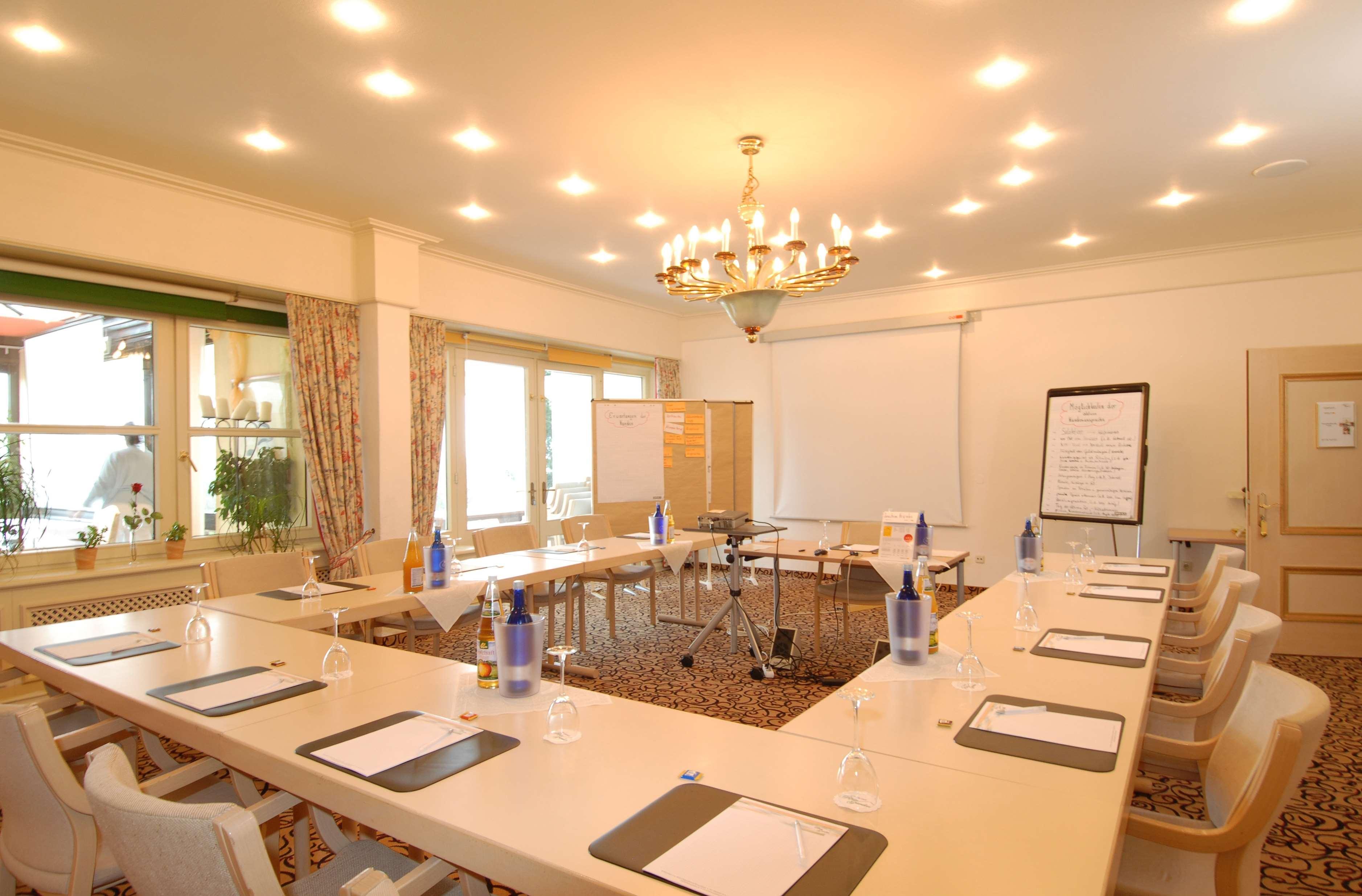 Sure Hotel By Best Western Rhoen Garden Попенхаузен Екстериор снимка