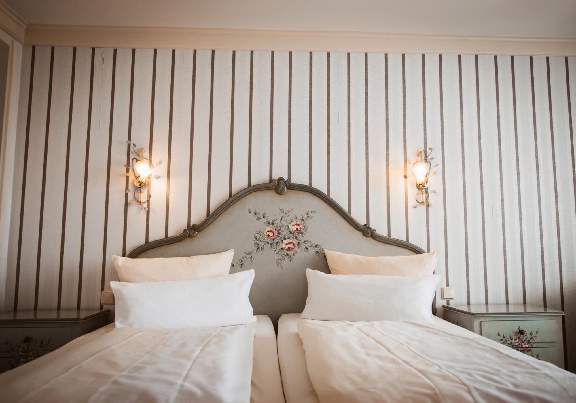 Sure Hotel By Best Western Rhoen Garden Попенхаузен Екстериор снимка
