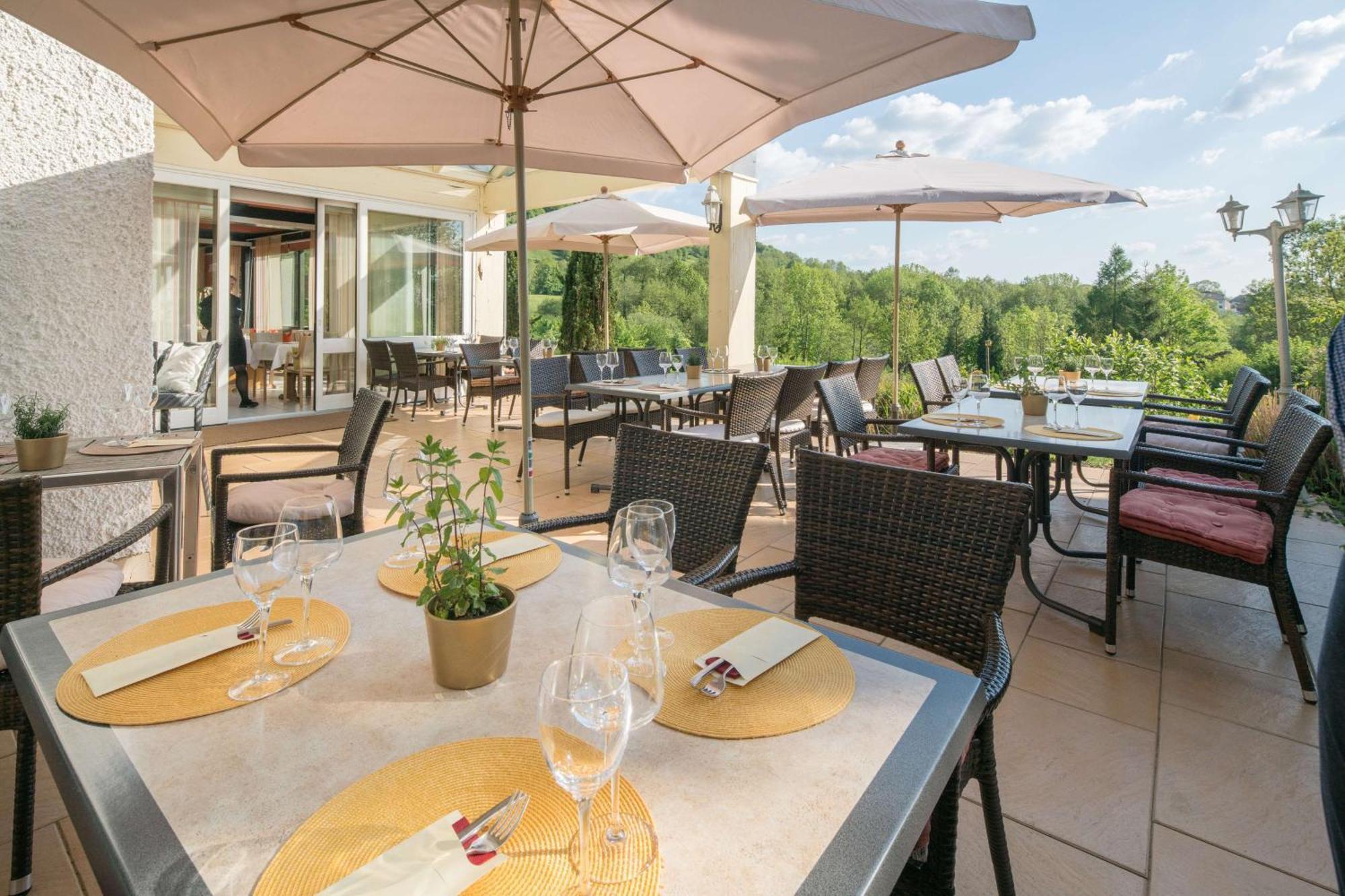 Sure Hotel By Best Western Rhoen Garden Попенхаузен Екстериор снимка