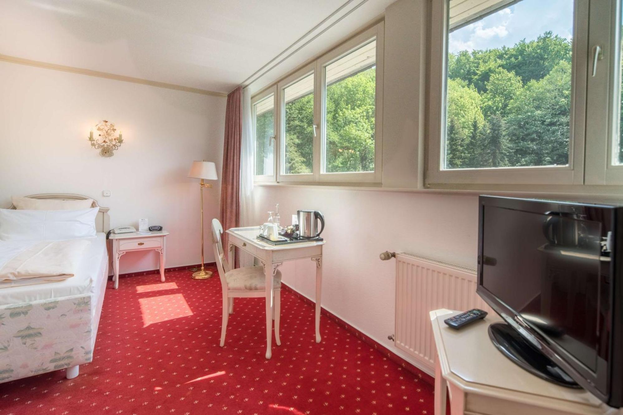 Sure Hotel By Best Western Rhoen Garden Попенхаузен Екстериор снимка