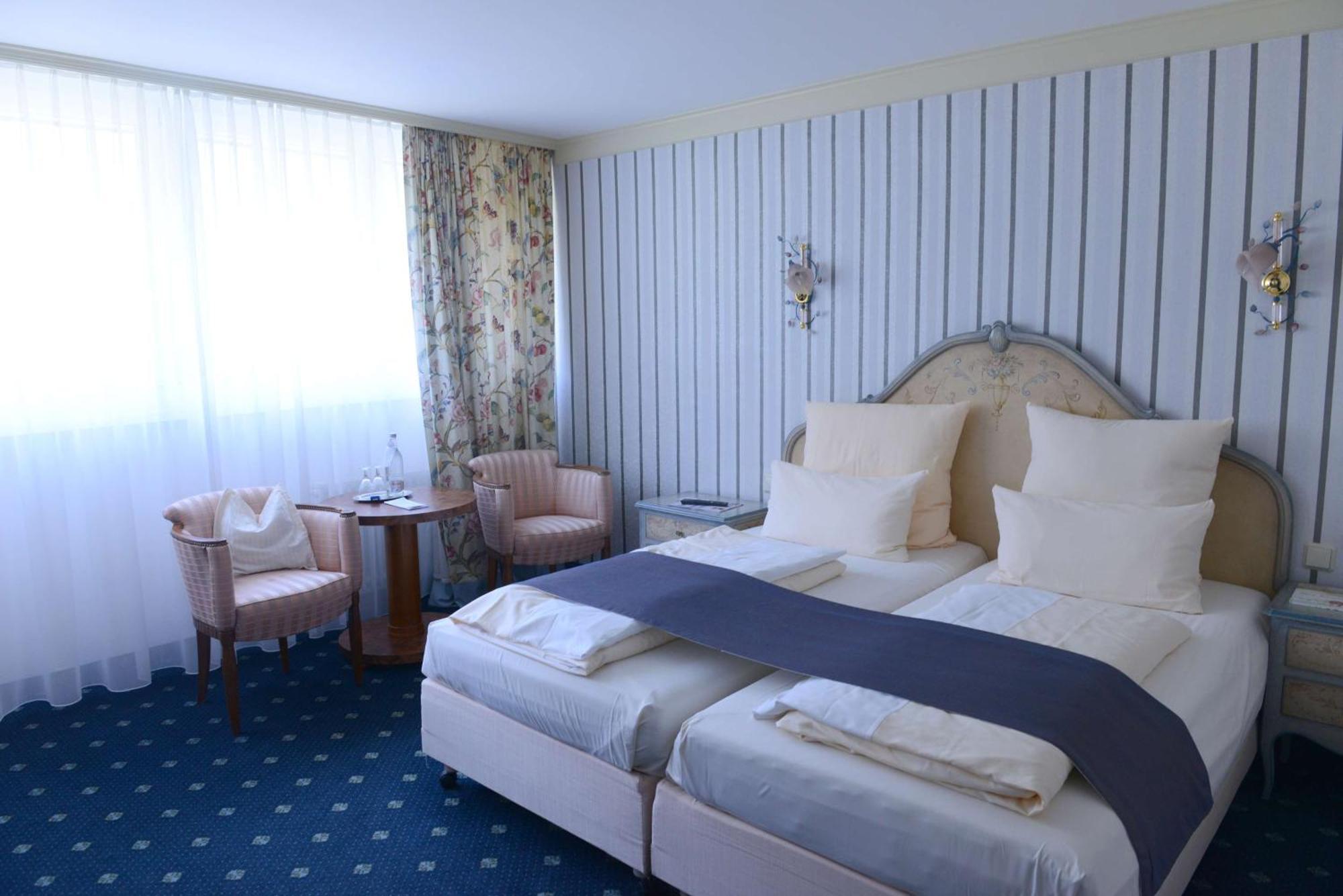 Sure Hotel By Best Western Rhoen Garden Попенхаузен Екстериор снимка