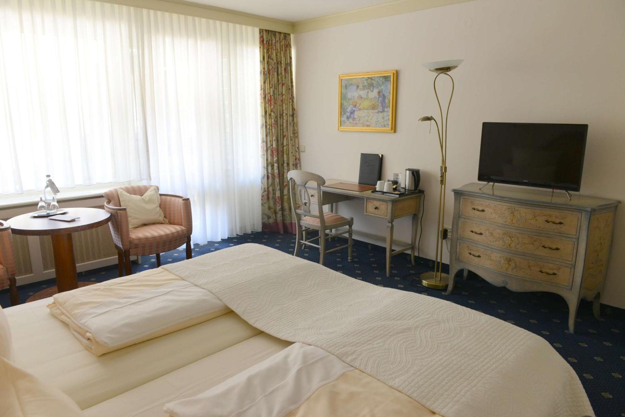 Sure Hotel By Best Western Rhoen Garden Попенхаузен Екстериор снимка