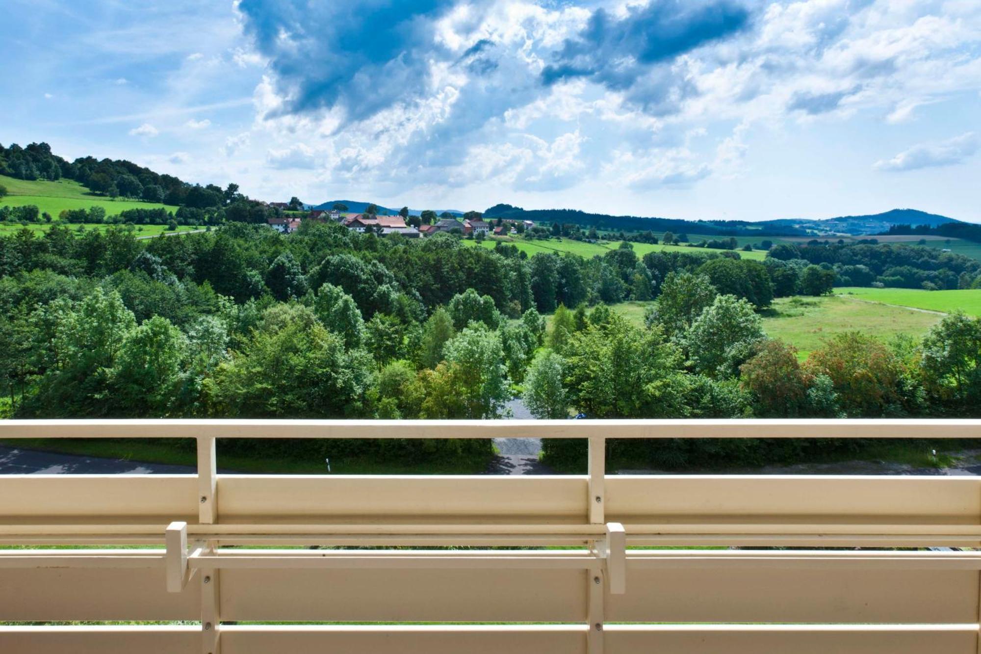 Sure Hotel By Best Western Rhoen Garden Попенхаузен Екстериор снимка
