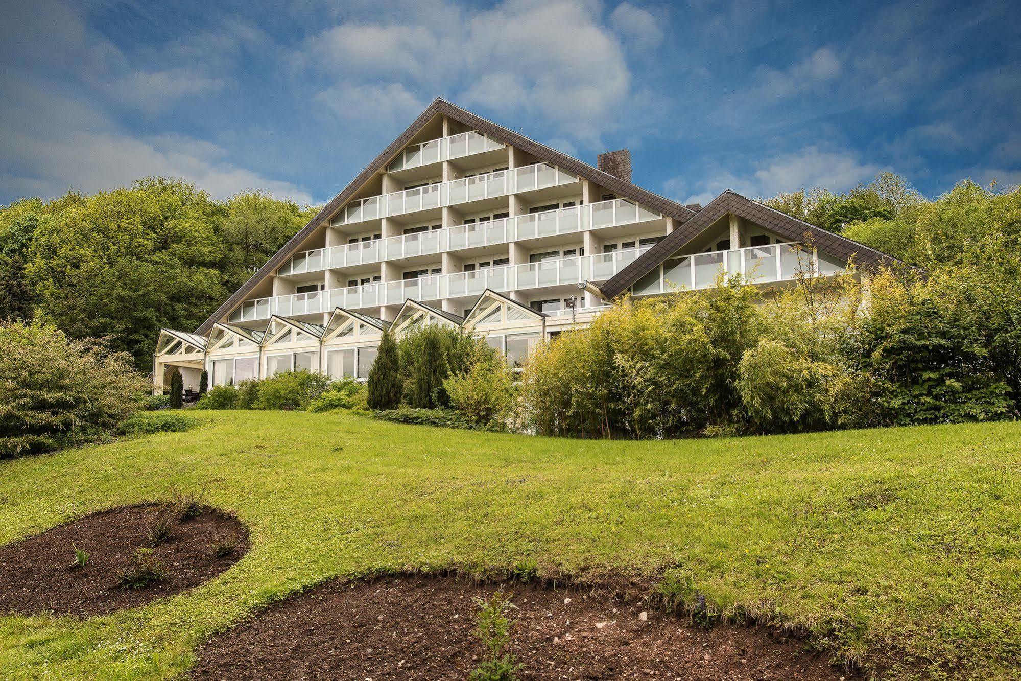 Sure Hotel By Best Western Rhoen Garden Попенхаузен Екстериор снимка